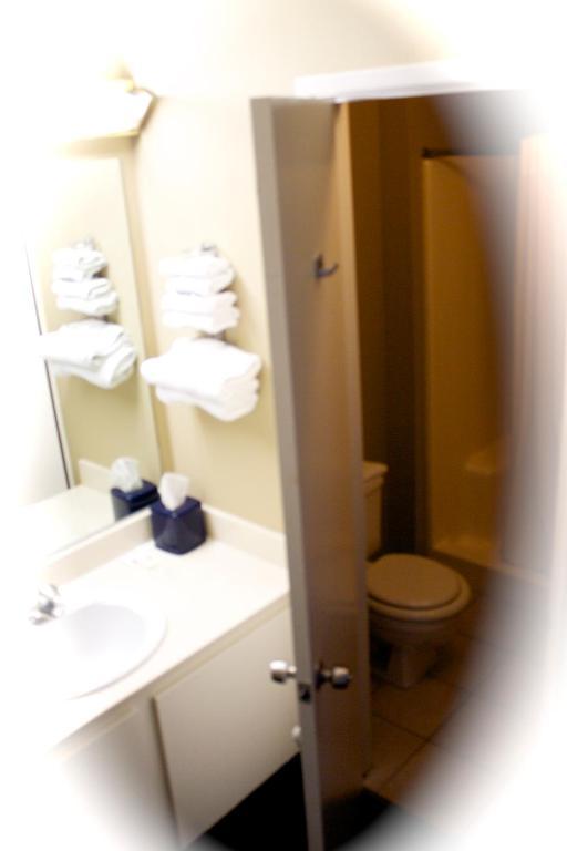 Holland Inn And Suites Taft ห้อง รูปภาพ